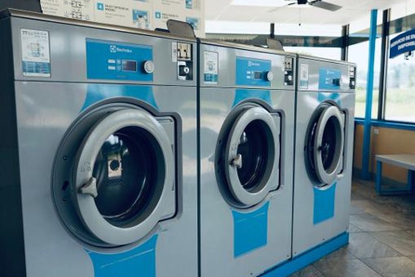 WaveMAX Temple, TX — Olaf Dr. | WaveMAX Laundry 23 Washers at WaveMAX Laundry on Olaf Drive in Temple, TX